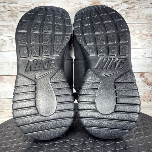 Nike Women's Size 10 Tanjun Comfort  Black/White Open Toe Sandals - Picture 7 of 10